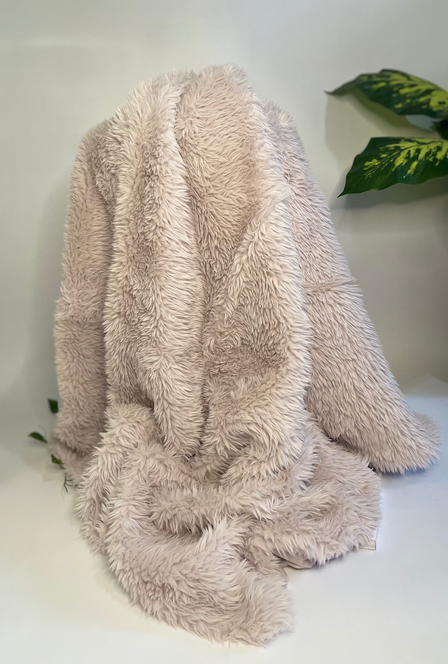 Mauve Faux Fur Blanket